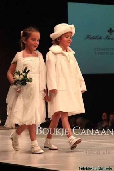 Zuivelproducten eindpunt zonde Kinderen | Fidelité Bruidsmode haute couture bruids- en gelegenheidskleding